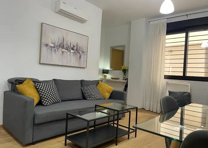 Quiet Apartment In The Heart Of Malaga Pool & Free Parking